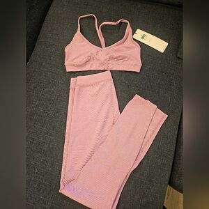 New! Alo yoga  NEW ribbed sport set pink lavender